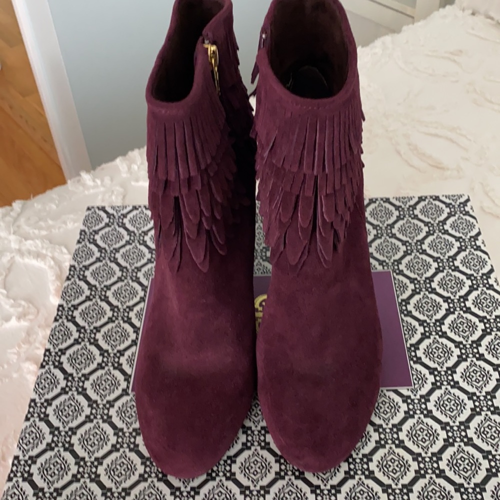 EUC Isola Bordo Cabernet Suede Booties - Picture 2 of 10